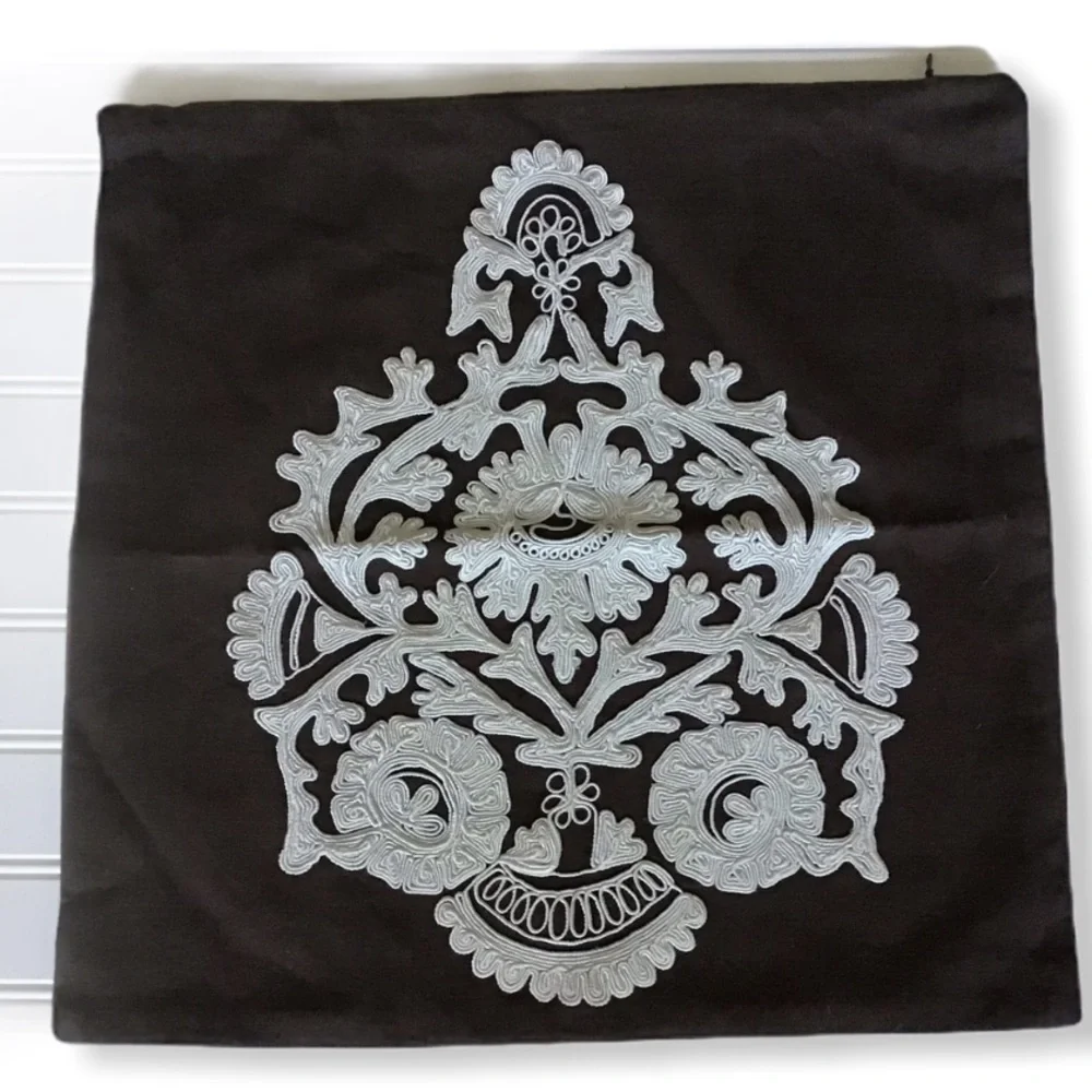 West Elm EUC Pillow Cover Only Embroidered Zipper West Elm Brown And White